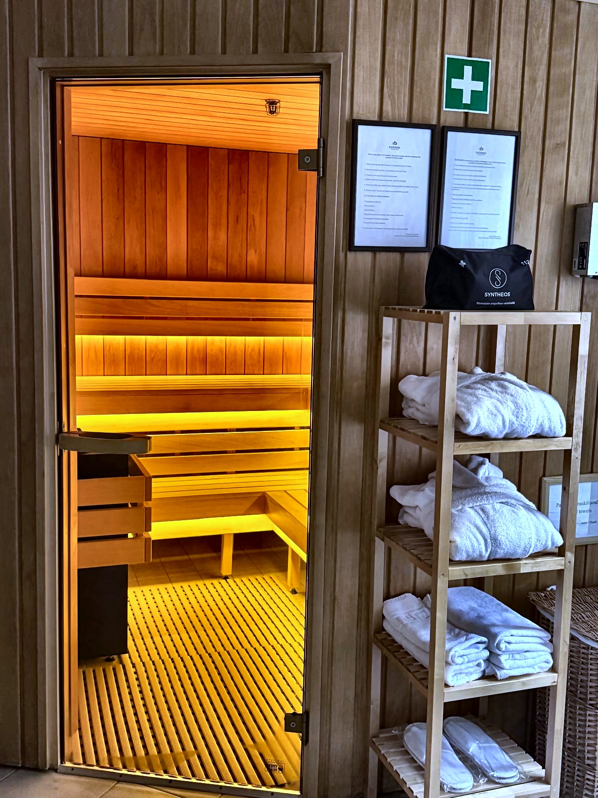 ratonda_sauna_enhanced